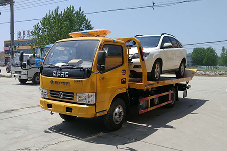 青岛汽车搭电高速救援服务|道路救援车多少钱|附近拖车电话号码	